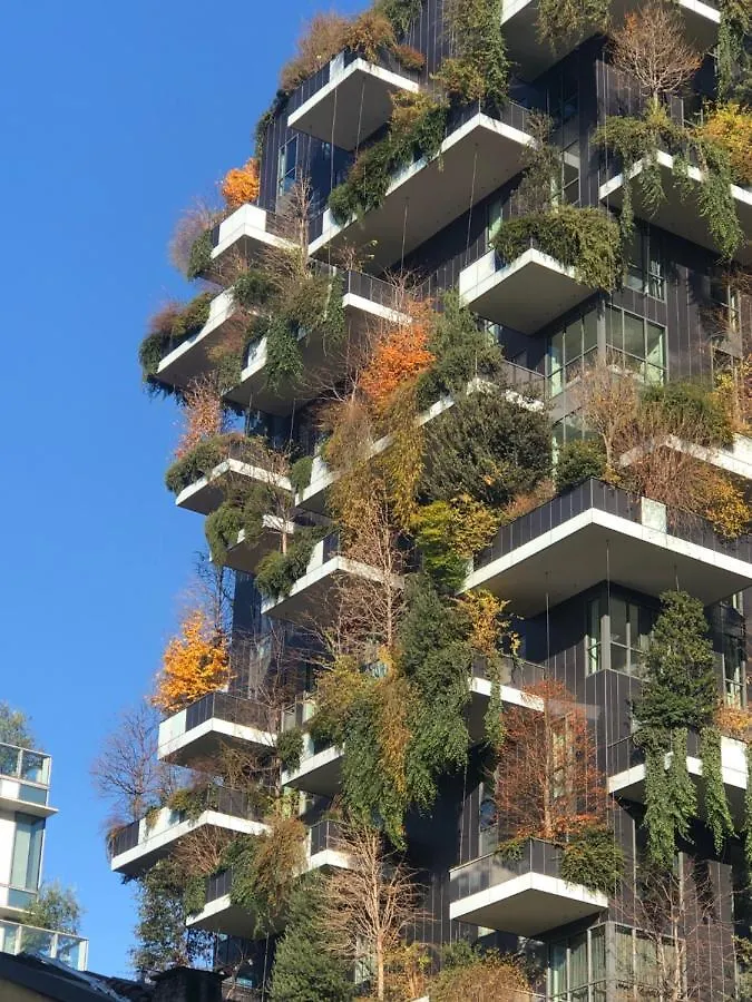 Vivere Milano Isola 0*, Milan